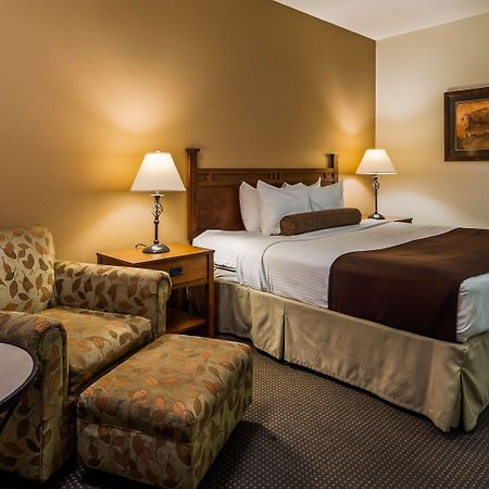 Best Western Rose Quartz Inn Chester Exterior photo