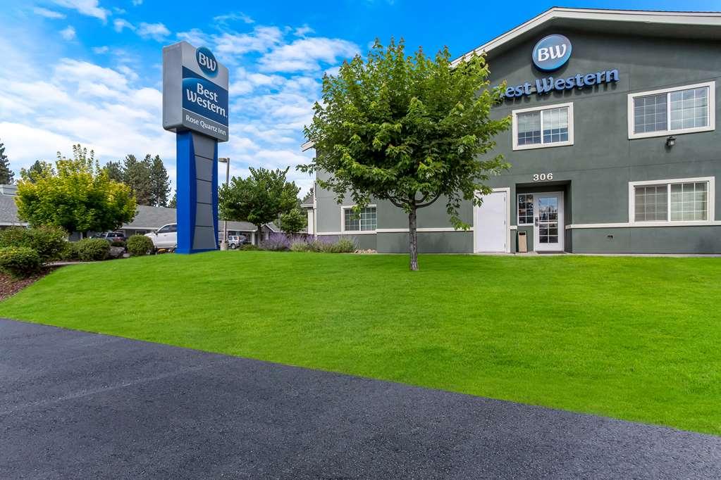 Best Western Rose Quartz Inn Chester Exterior photo