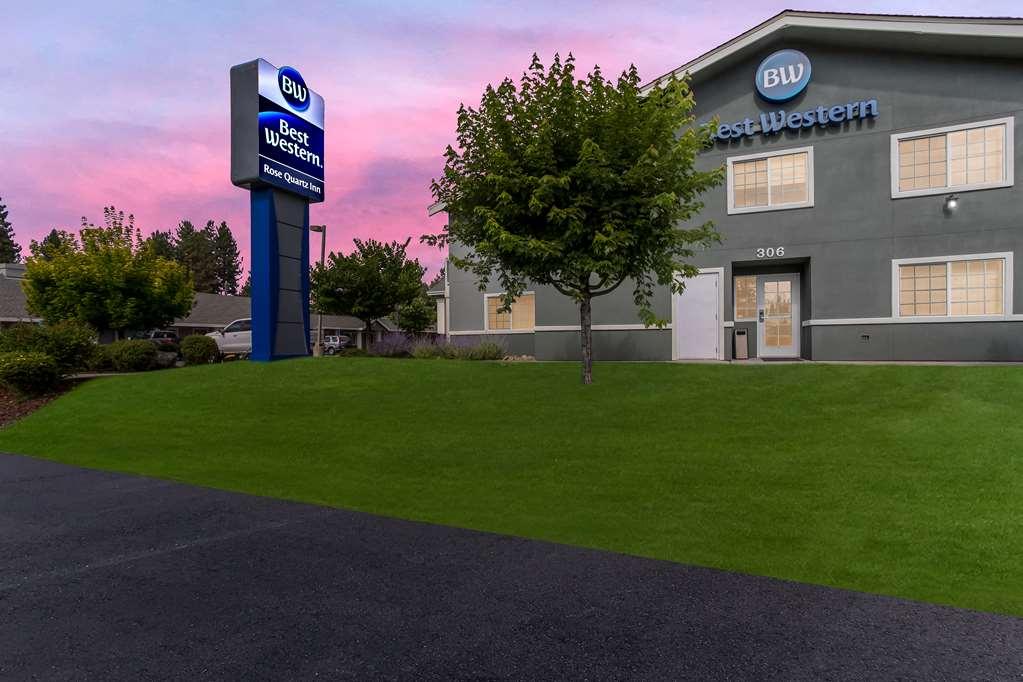 Best Western Rose Quartz Inn Chester Exterior photo